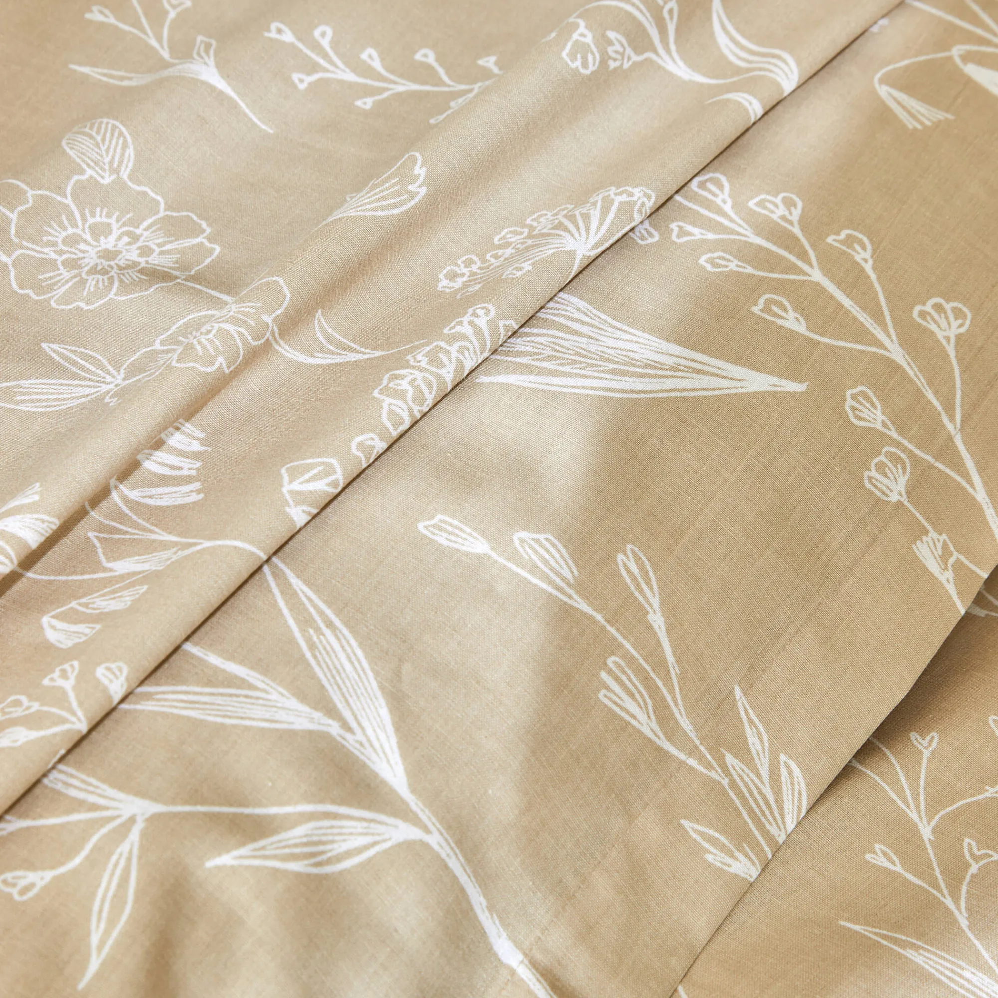 Fantasie Bedlinnen|Dekbedovertrek<Colombine Bedlinnen Alessia in katoen met bloemenprint zandkleur