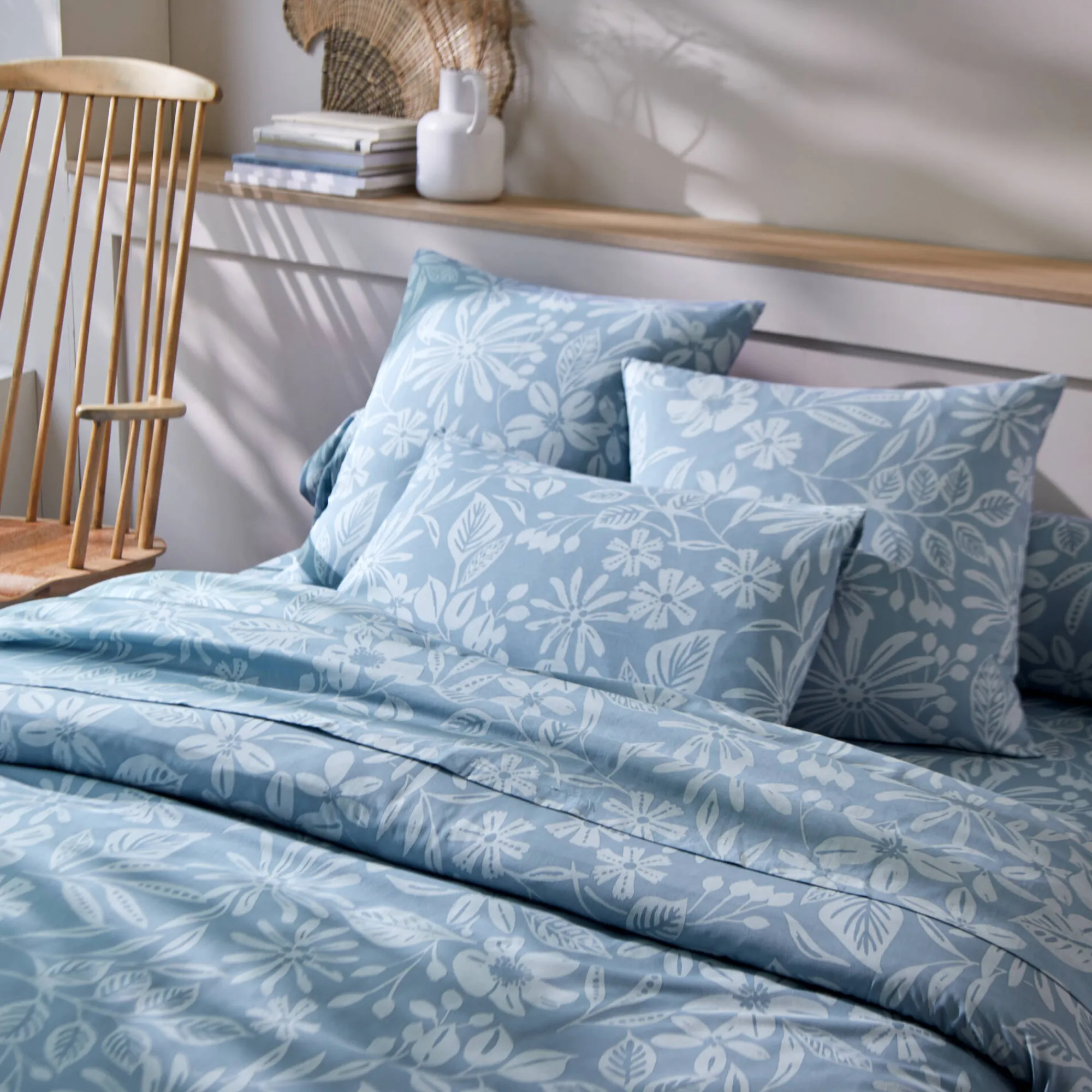 Fantasie Bedlinnen|Vlak Laken<Blancheporte Bedlinnen Céline, in katoen met bloemenprint grijsblauw