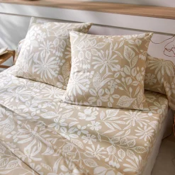 Fantasie Bedlinnen|Vlak Laken<Blancheporte Bedlinnen Céline, in katoen met bloemenprint zandkleur