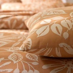 Fantasie Bedlinnen|Vlak Laken<Blancheporte Bedlinnen Céline, in katoen met bloemenprint karamel