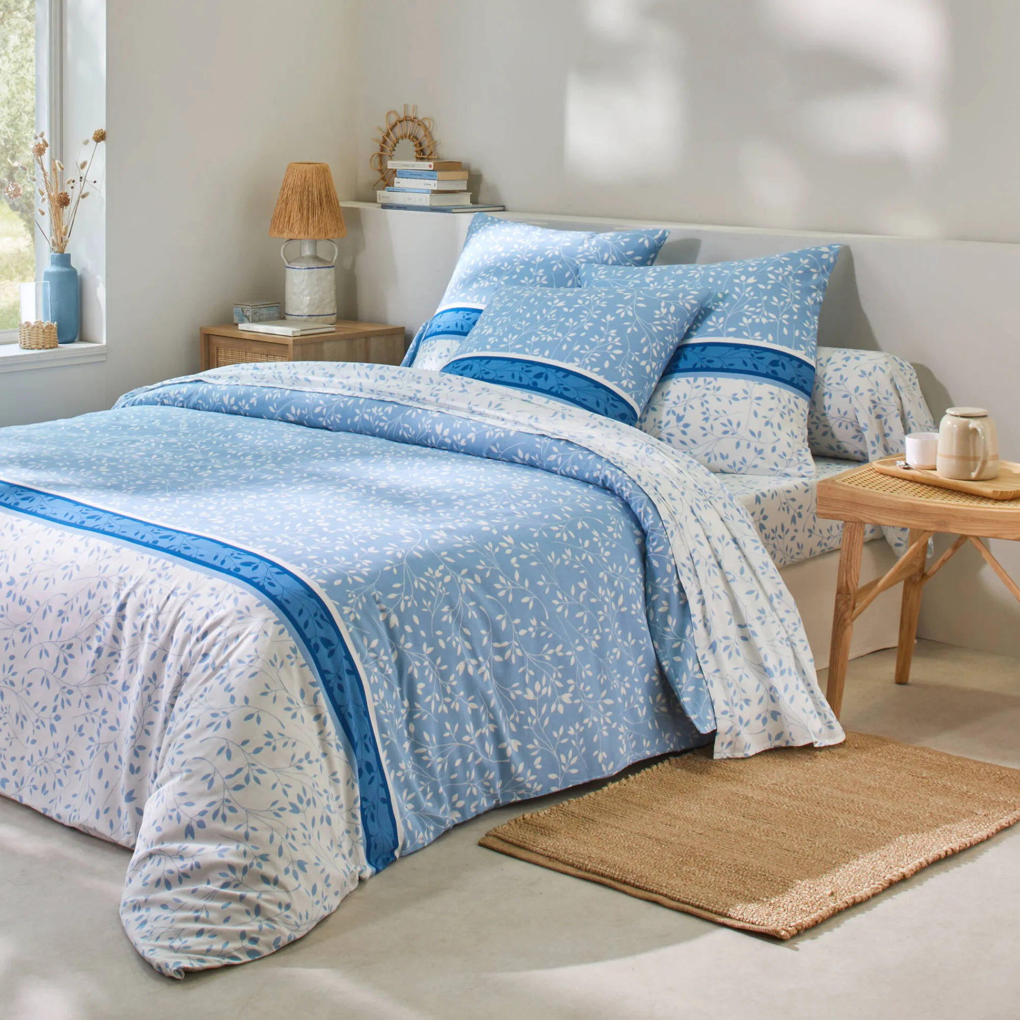 Fantasie Bedlinnen|Vlak Laken<Blancheporte Bedlinnen Constance met bladerenprint, in katoen blauw
