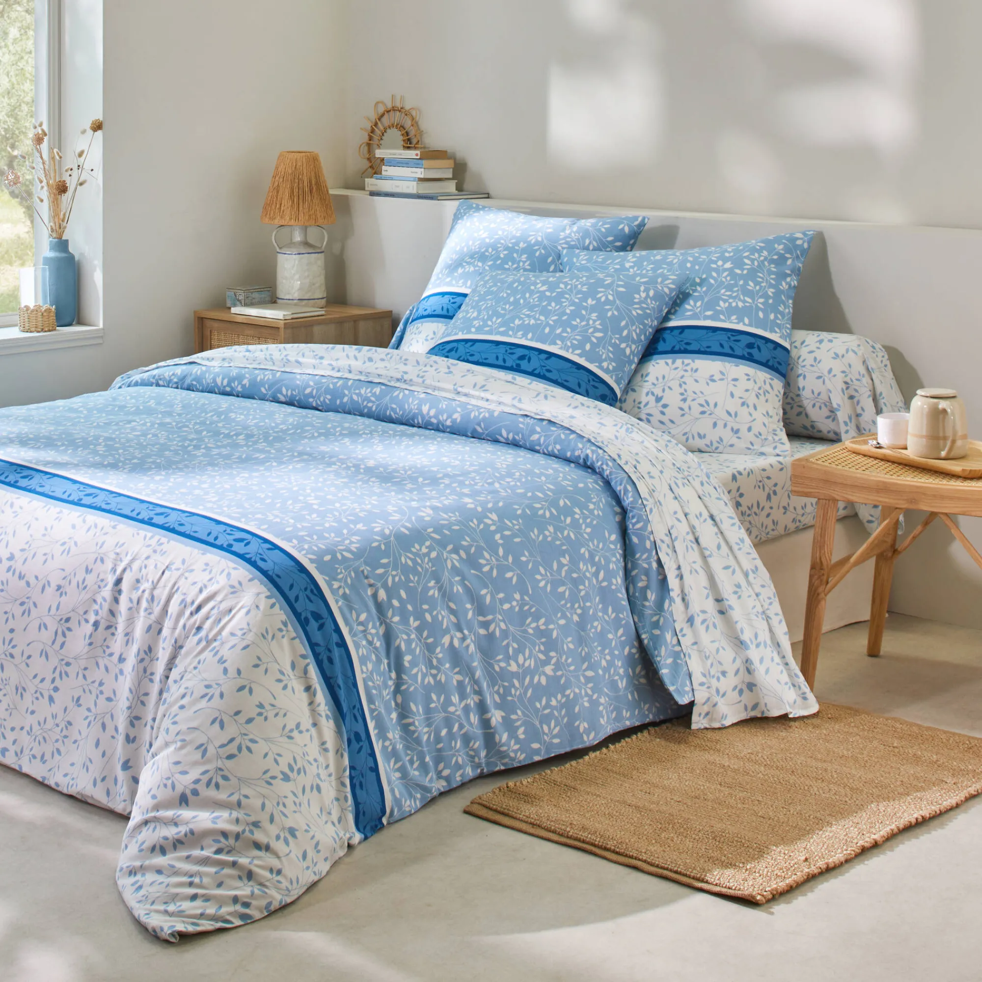 Fantasie Bedlinnen|Vlak Laken<Blancheporte Bedlinnen Constance met bladerenprint, in katoen blauw