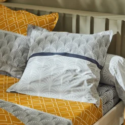 Fantasie Bedlinnen|Vlak Laken<Colombine Bedlinnen Eddy in katoen met grafische motieven karamel