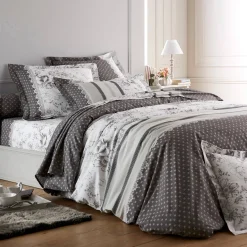 Fantasie Bedlinnen|Vlak Laken<Colombine Bedlinnen Gabrielle in flanel met bloemenprint en kant grijs