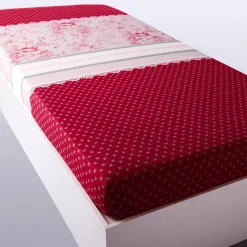 Fantasie Bedlinnen|Vlak Laken<Colombine Bedlinnen Gabrielle in flanel met bloemenprint en kant rood