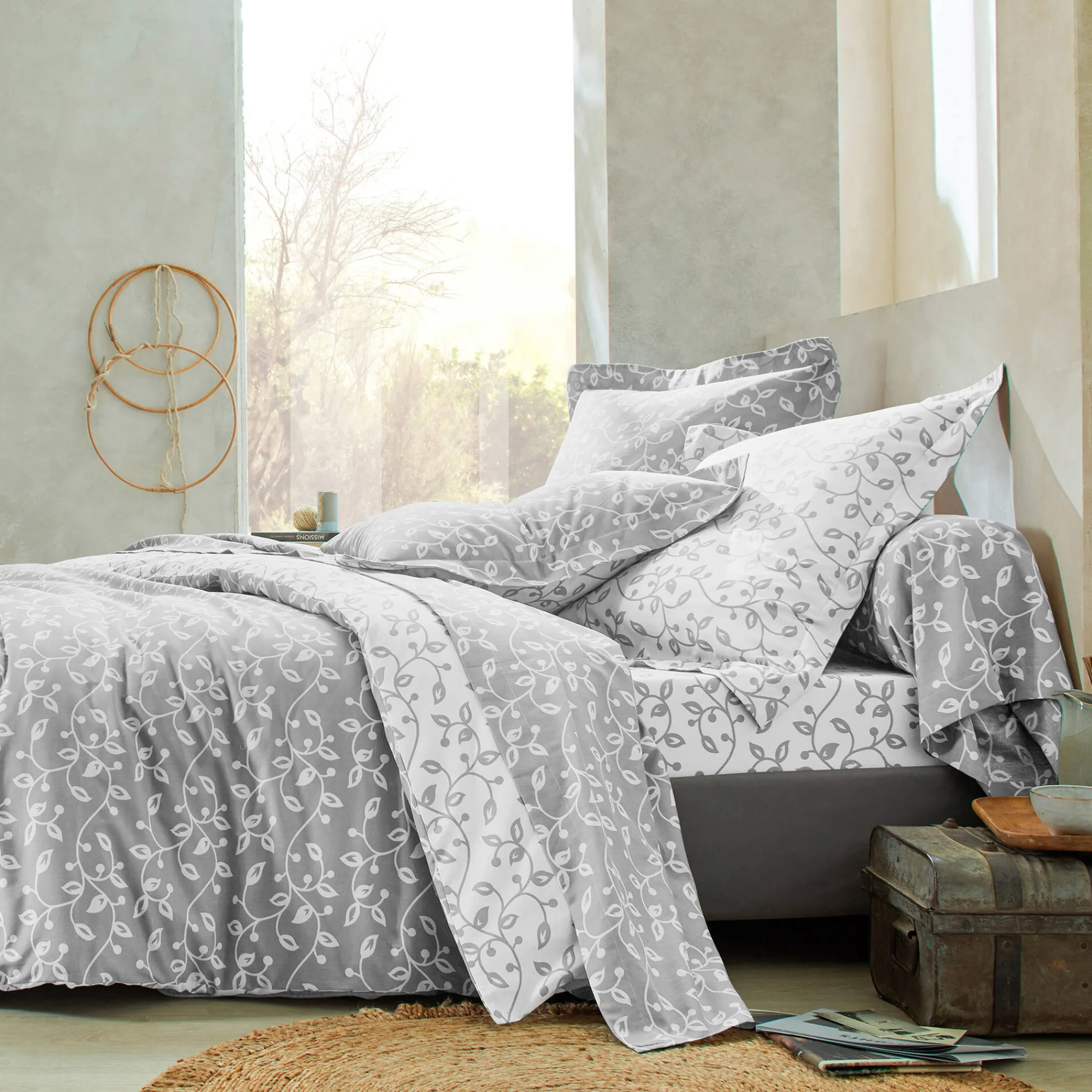 Fantasie Bedlinnen|Vlak Laken<Blancheporte Bedlinnen Héritage in flanel met krulmotieven<br> grijs
