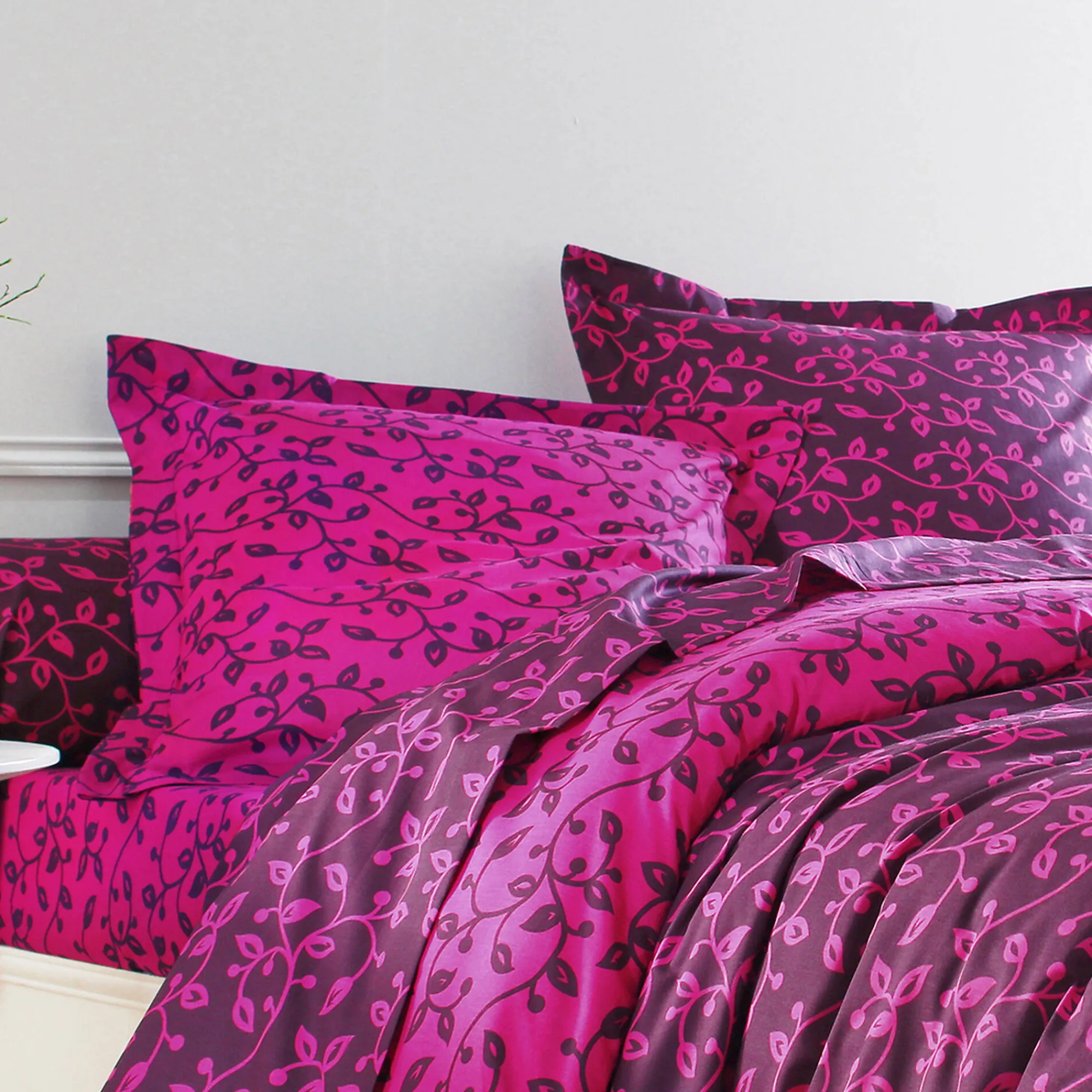 Fantasie Bedlinnen|Vlak Laken<Blancheporte Bedlinnen Héritage in flanel met krulmotieven<br> fuchsia / pruim