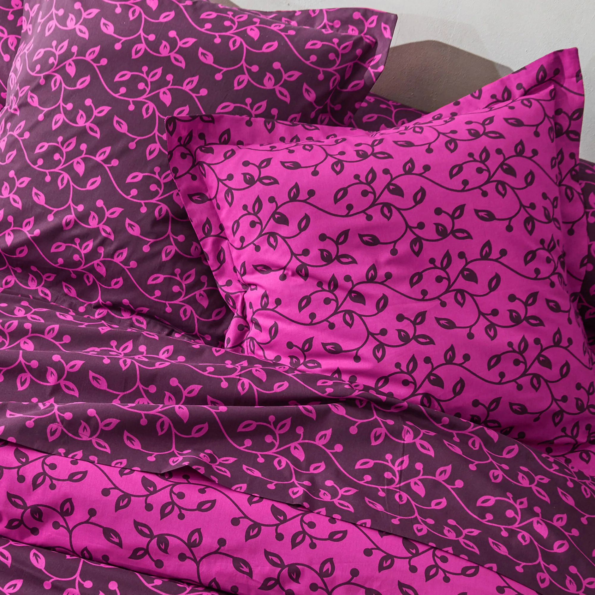Fantasie Bedlinnen|Vlak Laken<Blancheporte Bedlinnen Héritage in katoen met krulmotieven fuchsia / pruim