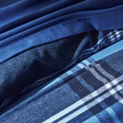 Fantasie Bedlinnen|Vlak Laken<Colombine Bedlinnen in flanel Scott, ingeweven motieven blauw