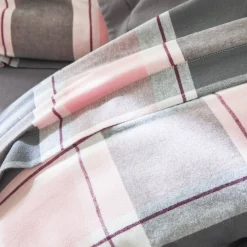 Fantasie Bedlinnen|Vlak Laken<Colombine Bedlinnen in flanel Scott, ingeweven motieven roze