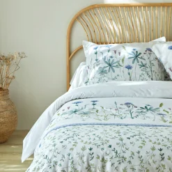 Fantasie Bedlinnen|Vlak Laken<Colombine Bedlinnen Julie in katoen met plantenprint wit / blauw