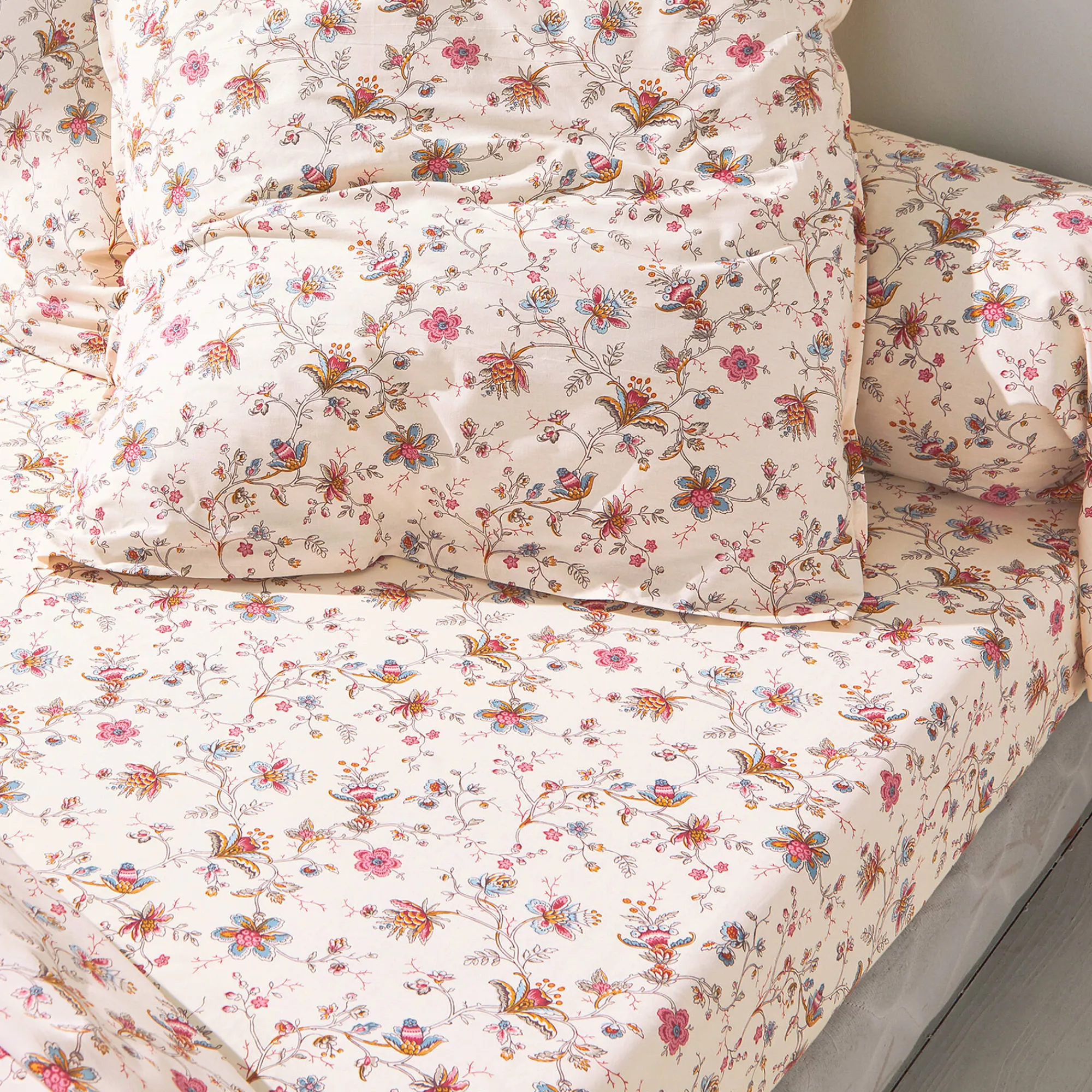 Fantasie Bedlinnen|Vlak Laken<Blancheporte Bedlinnen Margaux in katoen met bloemenprint ecru