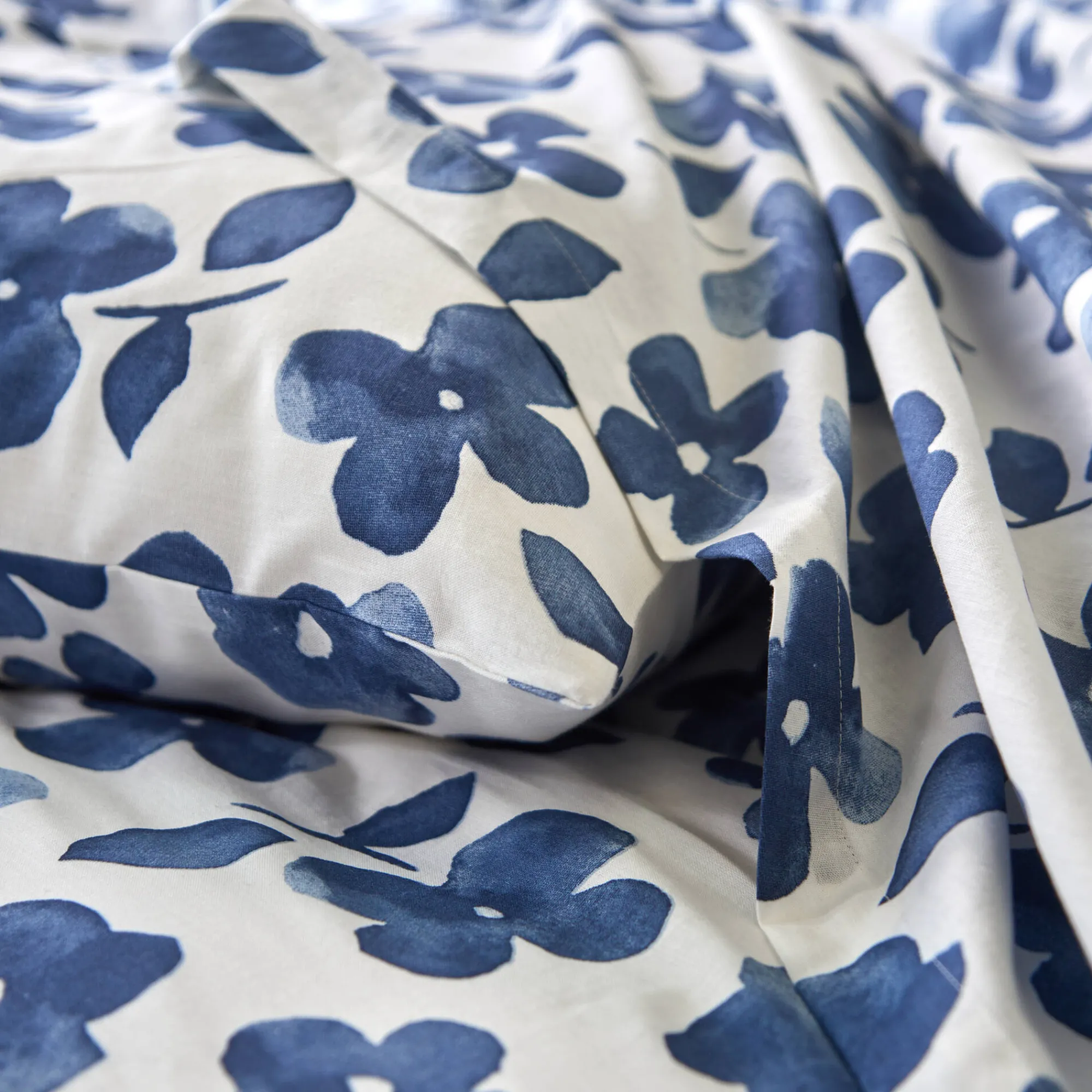 Fantasie Bedlinnen|Vlak Laken<Blancheporte Bedlinnen Petunia in bedrukt katoen blauw