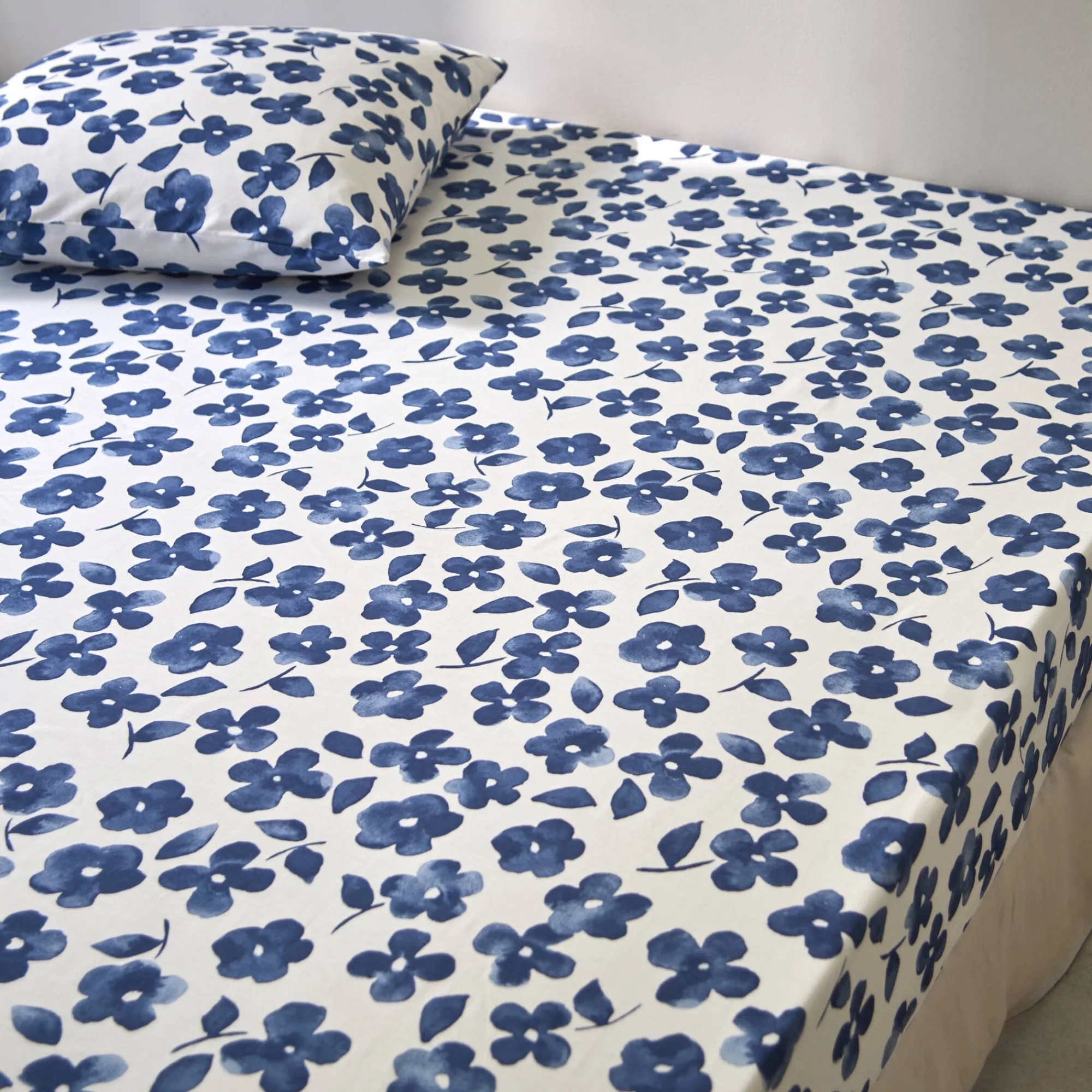 Fantasie Bedlinnen|Vlak Laken<Blancheporte Bedlinnen Petunia in bedrukt katoen blauw