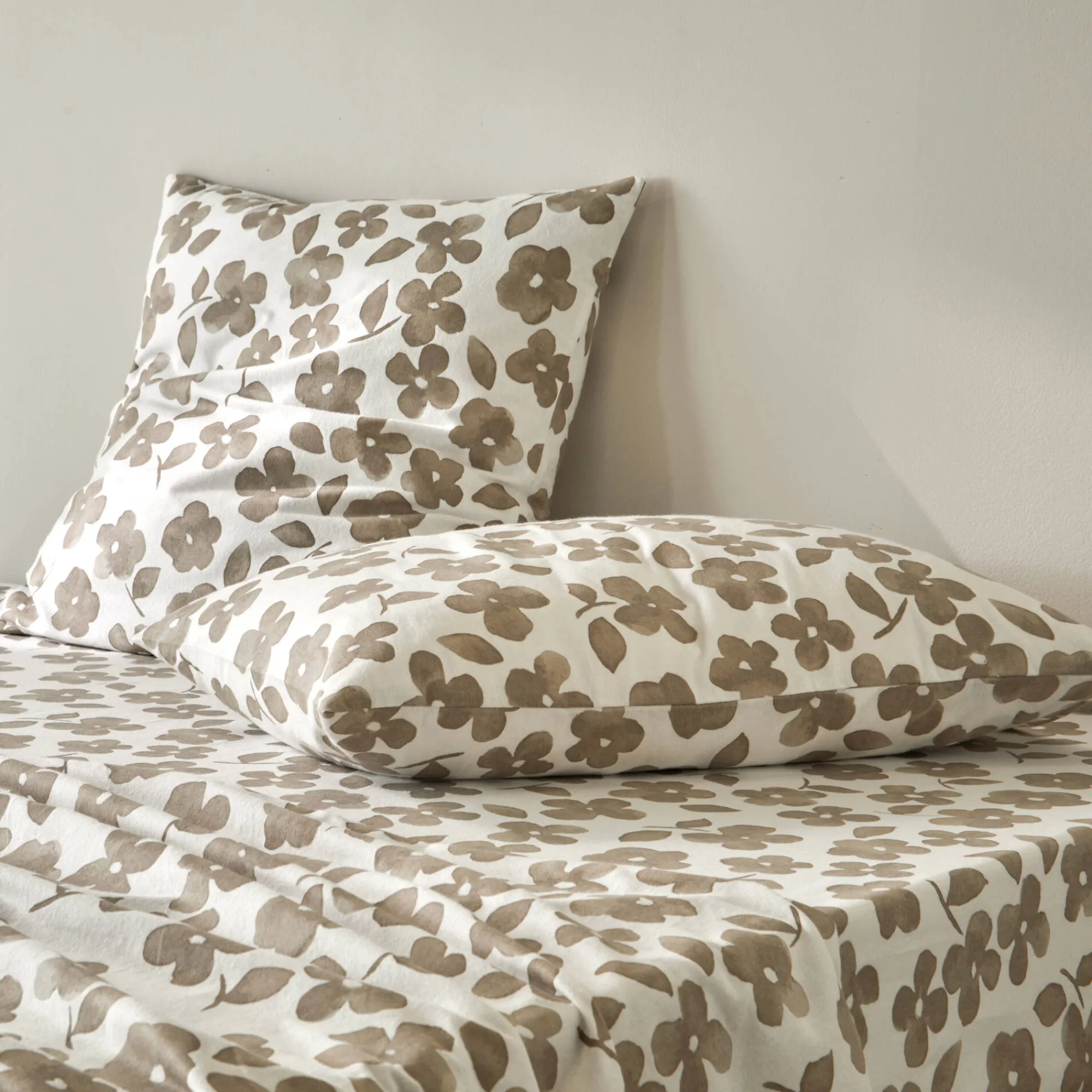 Fantasie Bedlinnen|Vlak Laken<Blancheporte Bedlinnen Petunia in bedrukt flanel grijsbeige