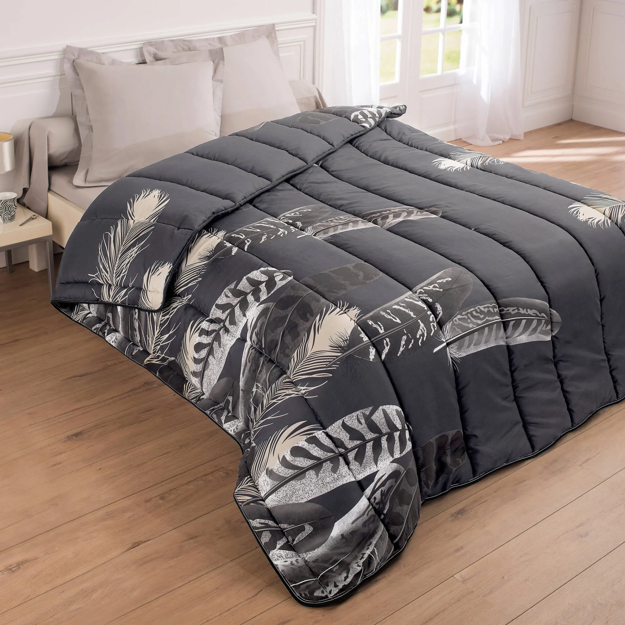 Dekbed<Blancheporte Bedrukt dekbed in microvezel Plumes 200g/m2 zwart