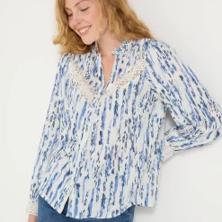 Bloes En Tuniek<Blancheporte Bedrukte bloes met knopen in tetrastof en macramé wit / blauw