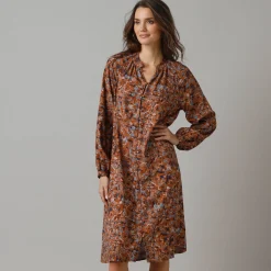 Jurk<Lora Zellini Bedrukte hemdjurk met knopen karamel / blauw