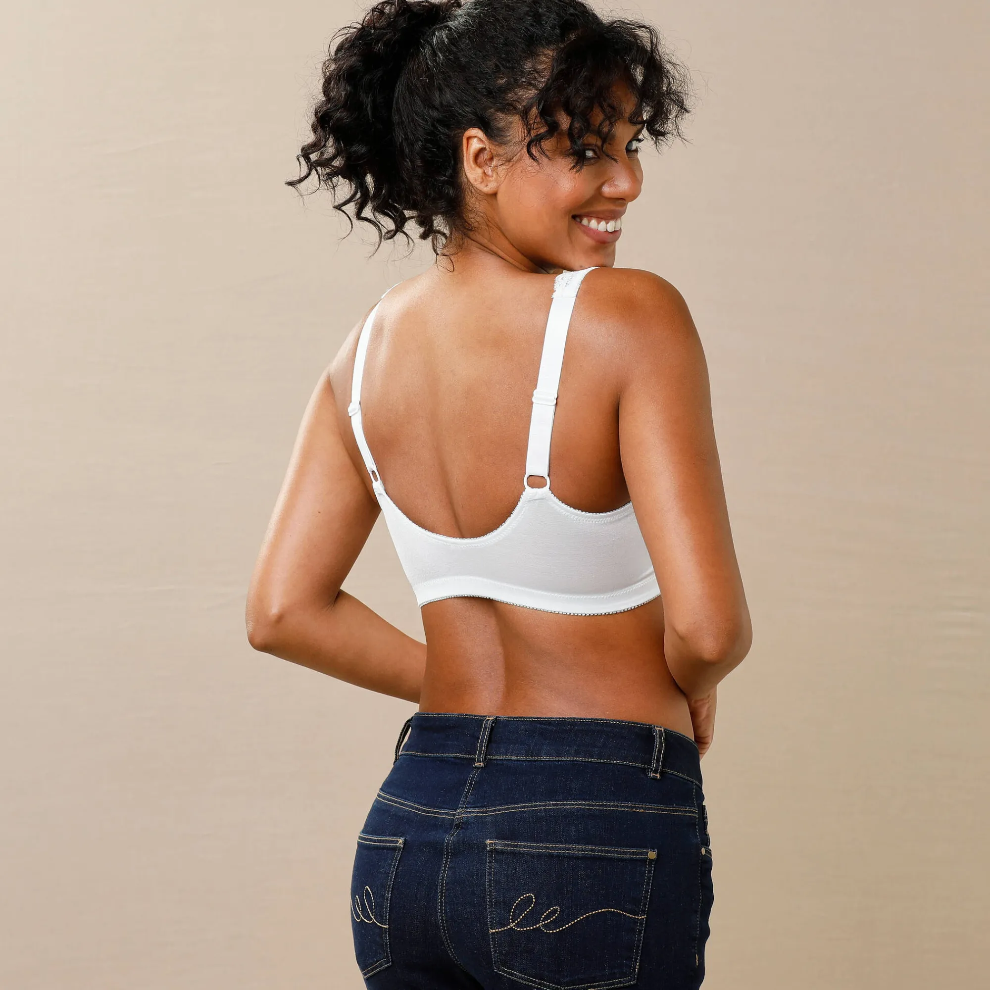 Beha<Confidence Lingerie Beha met sluiting vooraan, met kant, Salford - zonder beugels wit