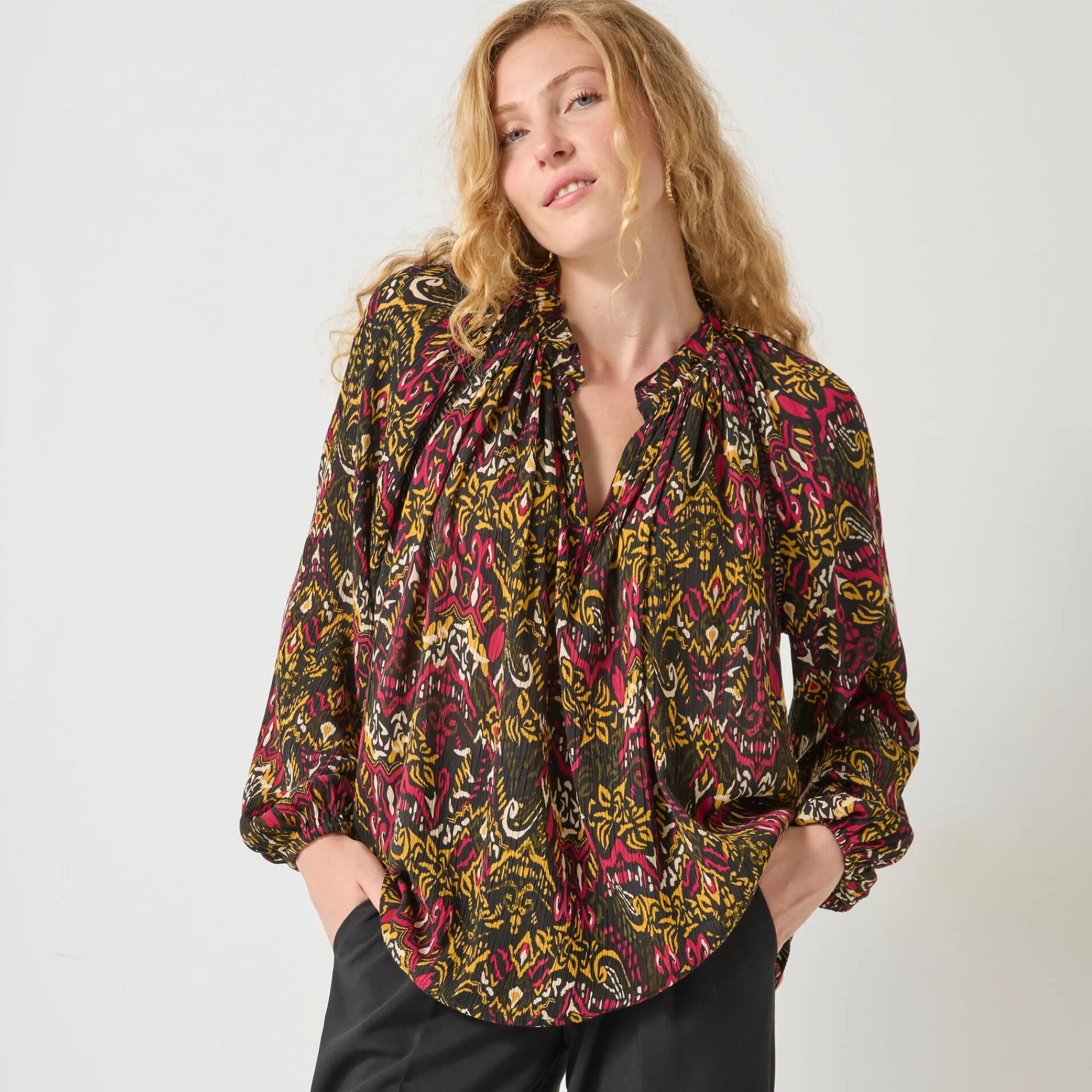 Bloes En Tuniek<Blancheporte Bloes in creponvoile met etnische print zwart / veelkleurig