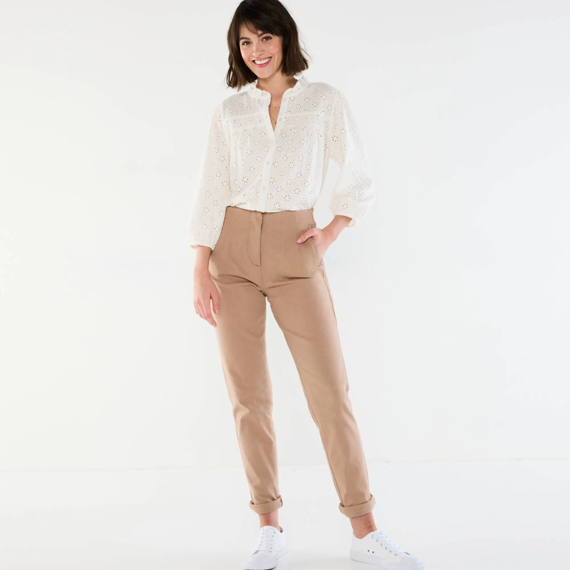 Bloes En Tuniek<Blancheporte Bloes met broderie anglaise, smokwerk en stroken aan de hals ecru