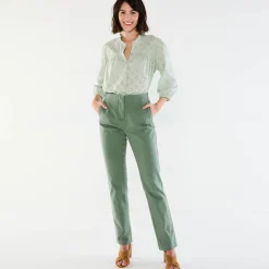 Bloes En Tuniek<Blancheporte Bloes met broderie anglaise, smokwerk en stroken aan de hals amandel groen