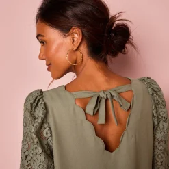 Bloes En Tuniek<Blancheporte Bloes met festonrand achter bronskleur