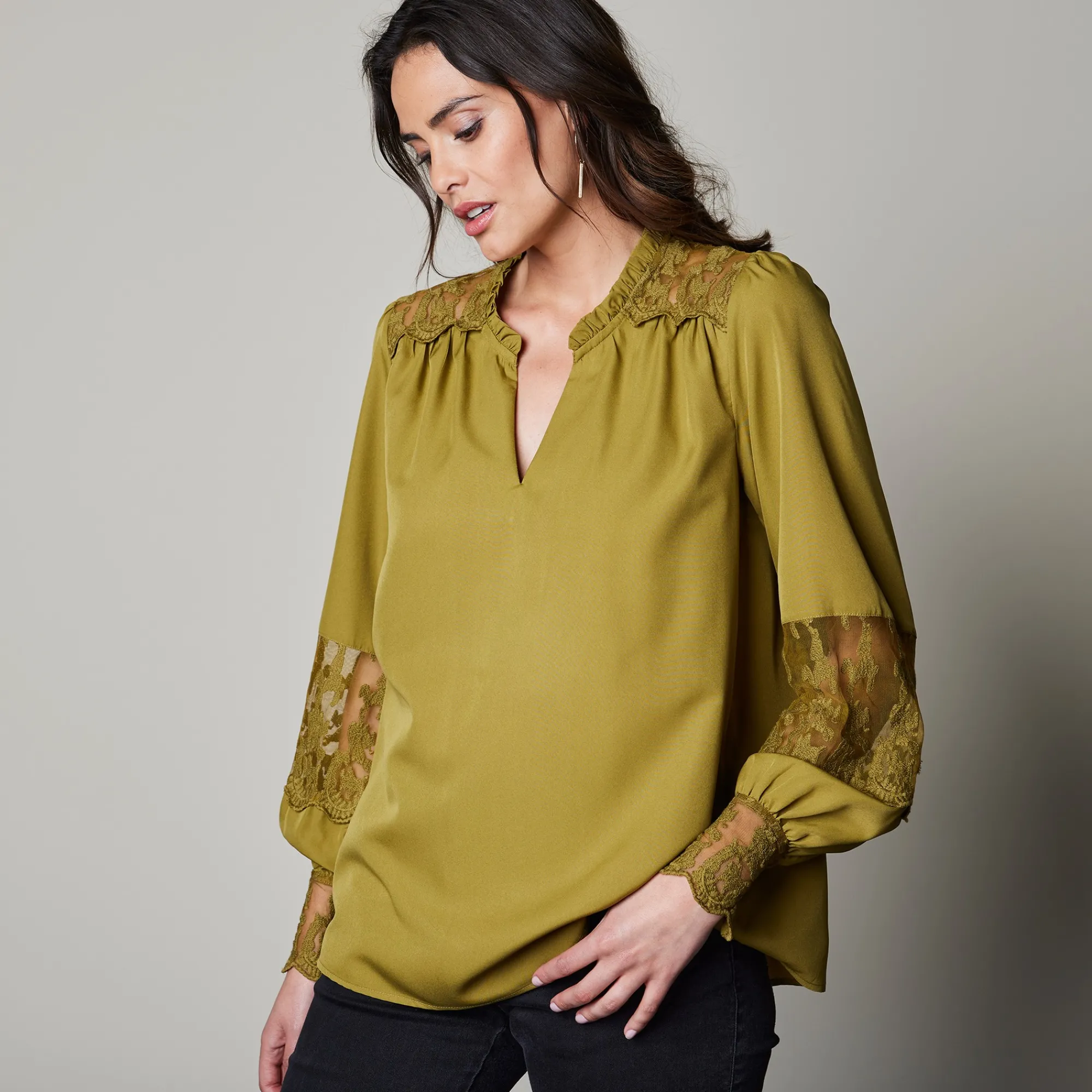 Bloes En Tuniek<Blancheporte Bloes met kant en lange, bloezende mouwen mosgroen