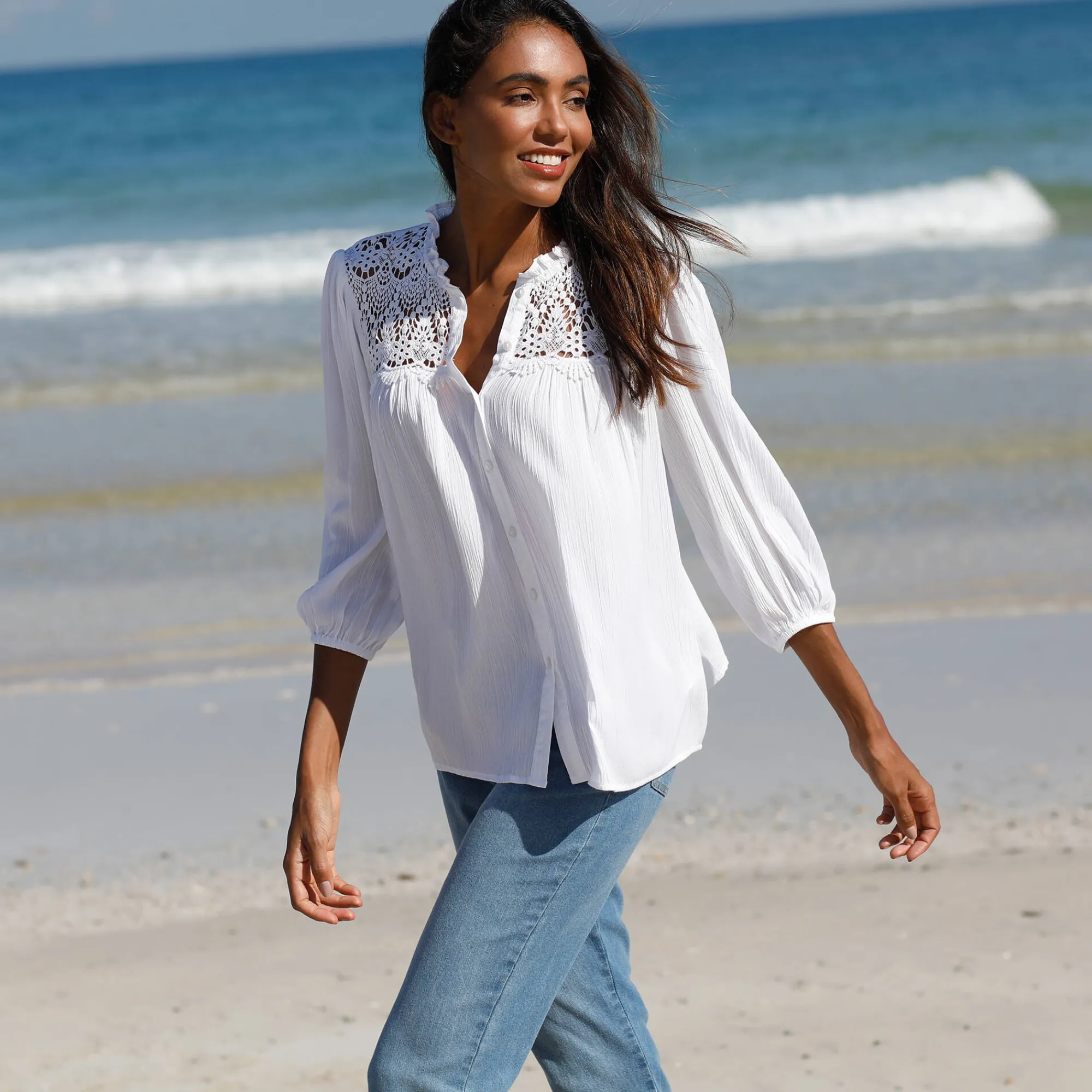 Bloes En Tuniek<Blancheporte Bloes met knoopsluiting en macramé, kraagje met stroken wit