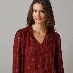 Feestoutfits Dames|Bloes En Tuniek<Lora Zellini Bloes met smokwerk in crepon, glansdraad bordeaux