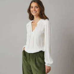 Bloes En Tuniek<Lora Zellini Bloes met smokwerk in crepon, glansdraad ecru