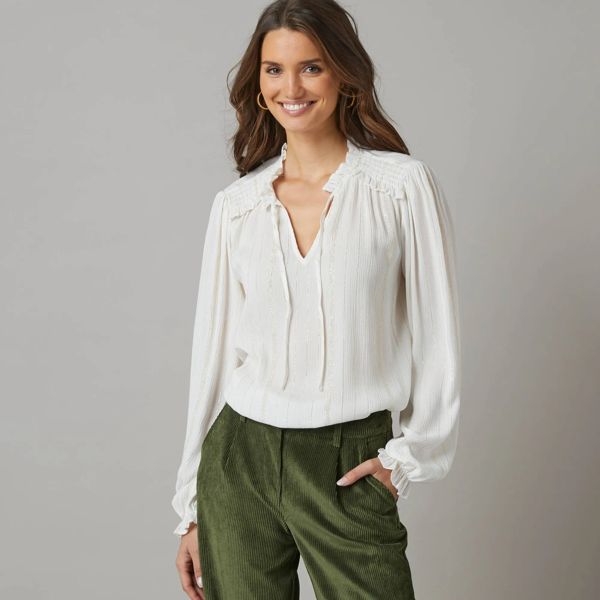 Bloes En Tuniek<Lora Zellini Bloes met smokwerk in crepon, glansdraad ecru