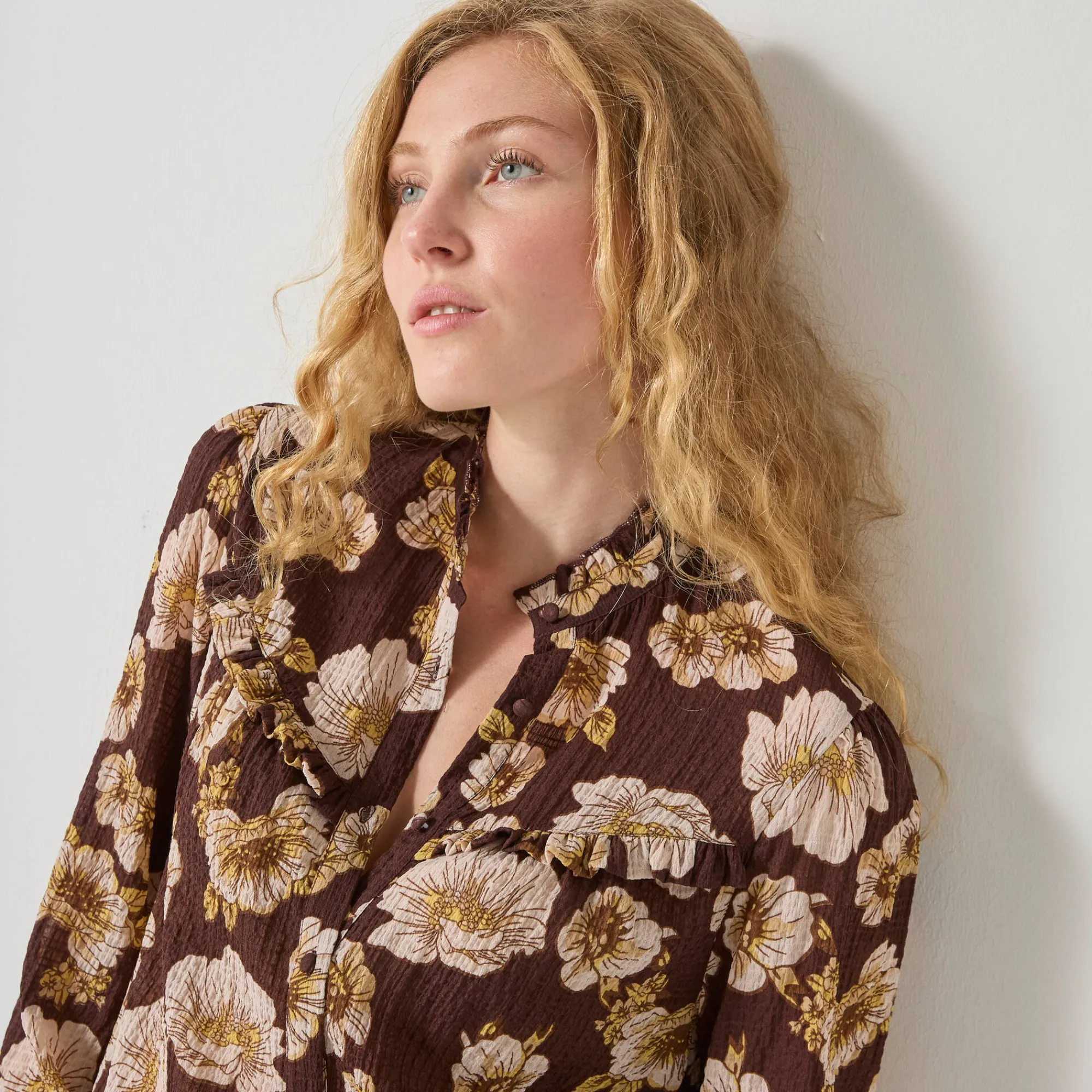 Bloes En Tuniek<Blancheporte Bloes met strookjes en bloemenprint, crepon chocolade