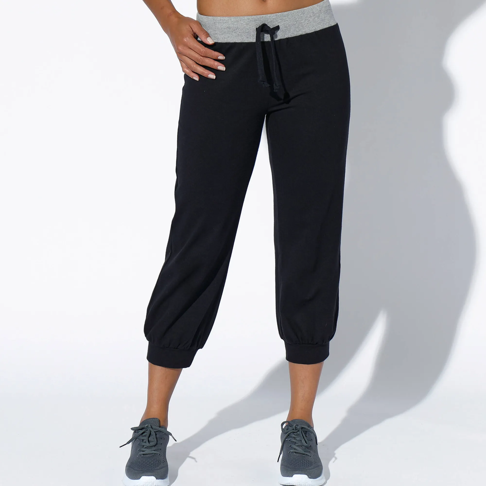 Broek<Blancheporte Bloezende 3/4-broek in tricot zwart / chiné grijs