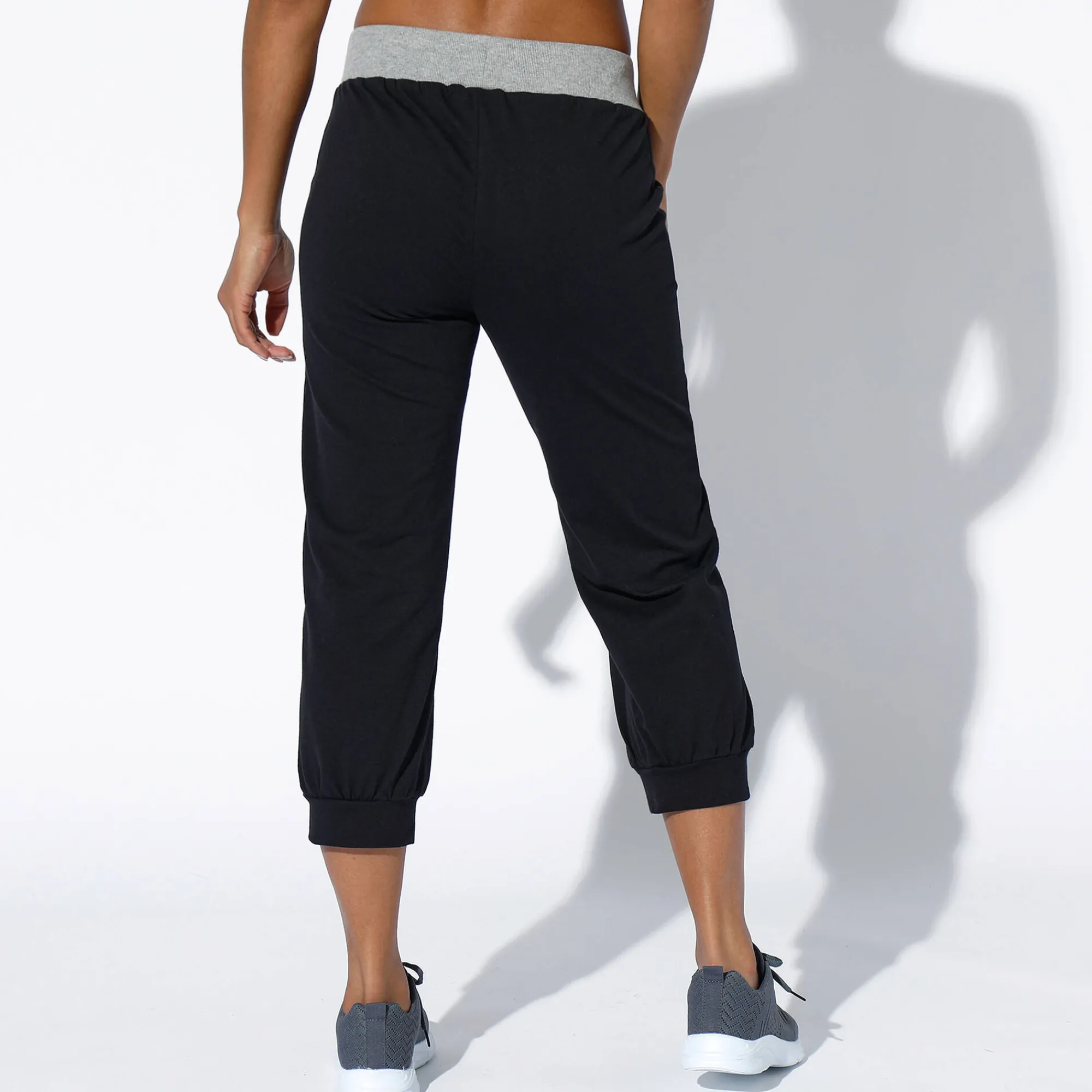 Broek<Blancheporte Bloezende 3/4-broek in tricot zwart / chiné grijs