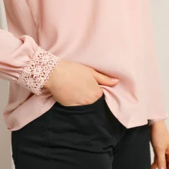 Bloes En Tuniek<Blancheporte Blouse met kanten details, crêpe poederroze