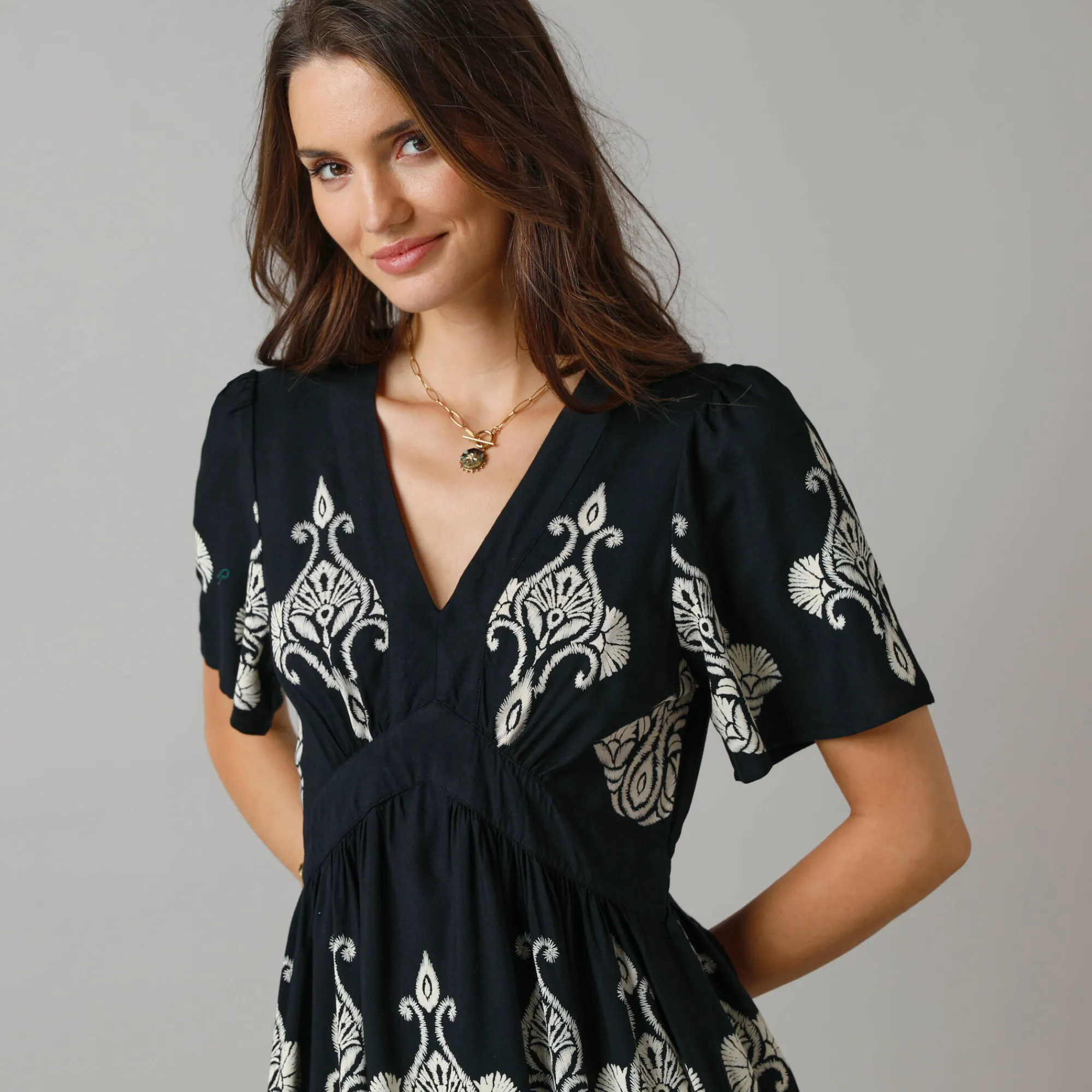 Jurk<Lora Zellini Bohemian lange jurk, print met borduureffect zwart / beige