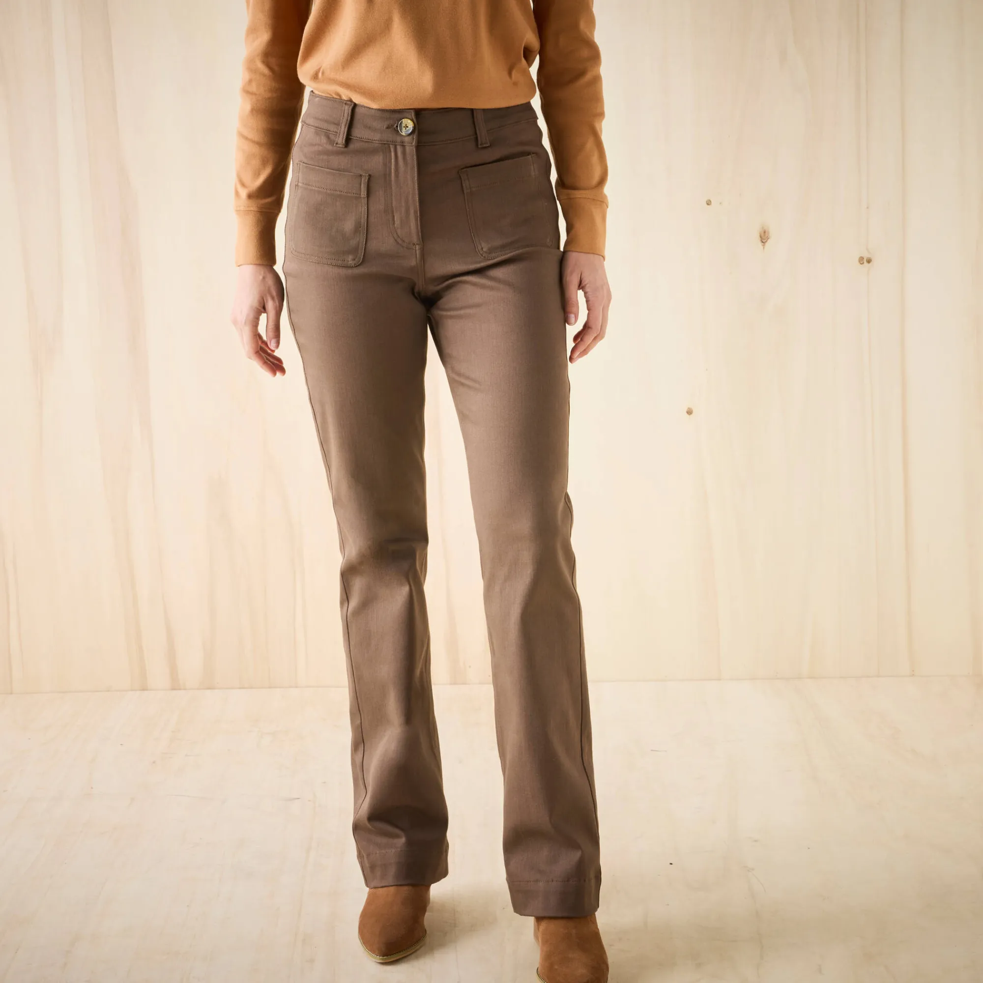 Broek<Blancheporte Bootcut broek, opgestikte zakken chocolade
