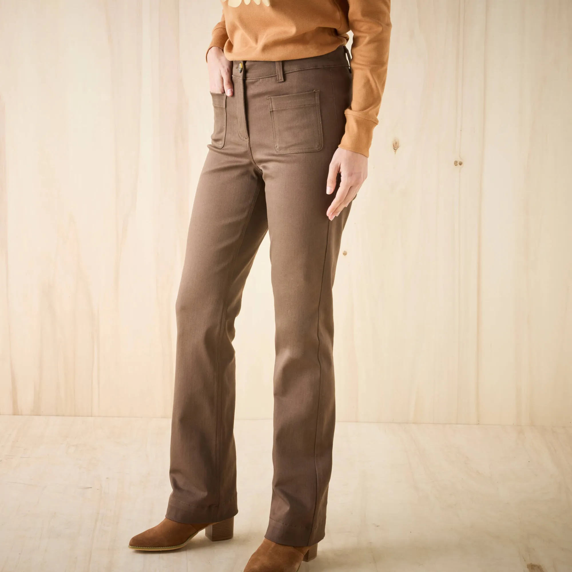 Broek<Blancheporte Bootcut broek, opgestikte zakken chocolade