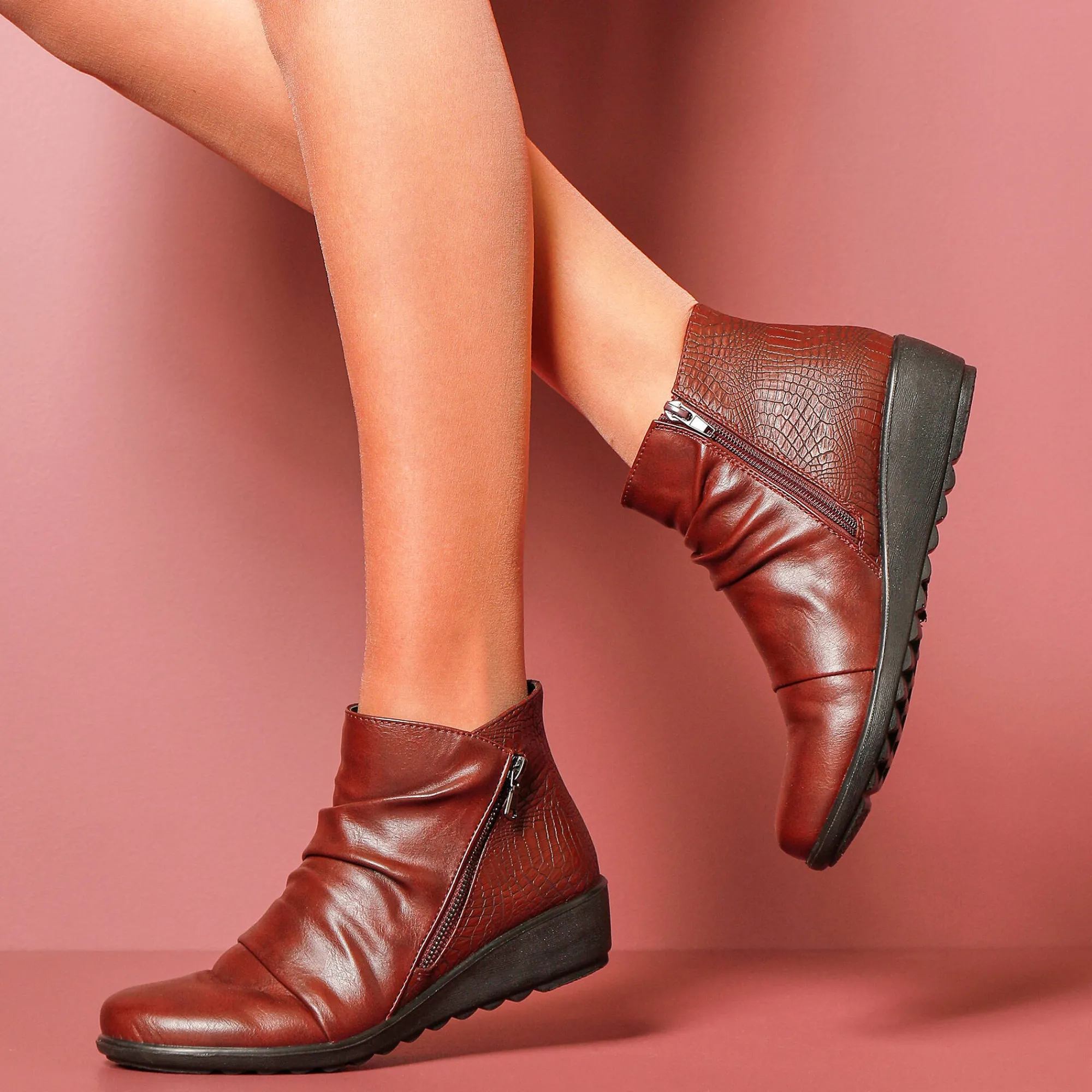 Bottines En Boots|Schoenen<Blancheporte Boots met sleehak en rits, getextureerd effect achter bordeaux