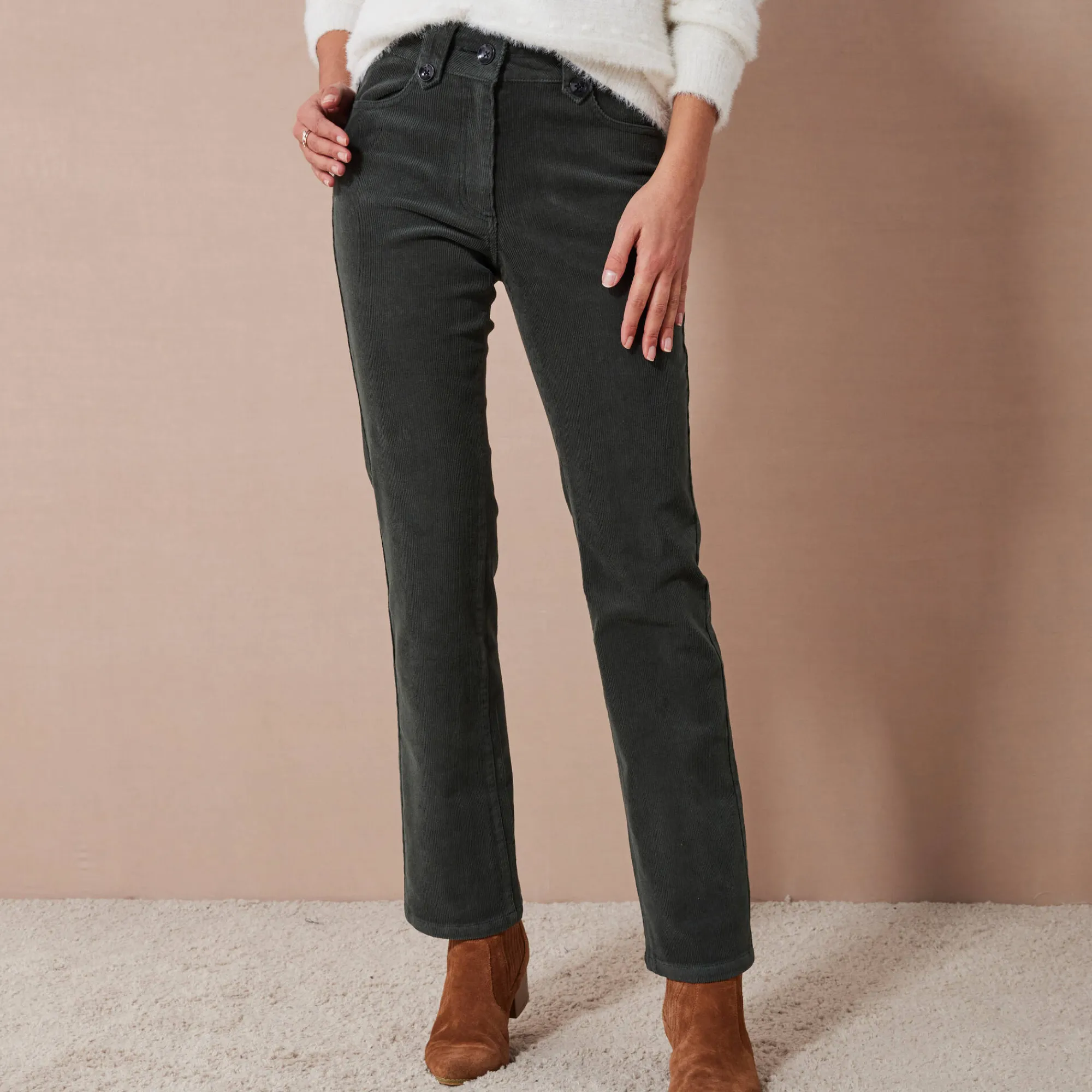 Broek<Blancheporte Broek in ribvelours met recht model donkergroen