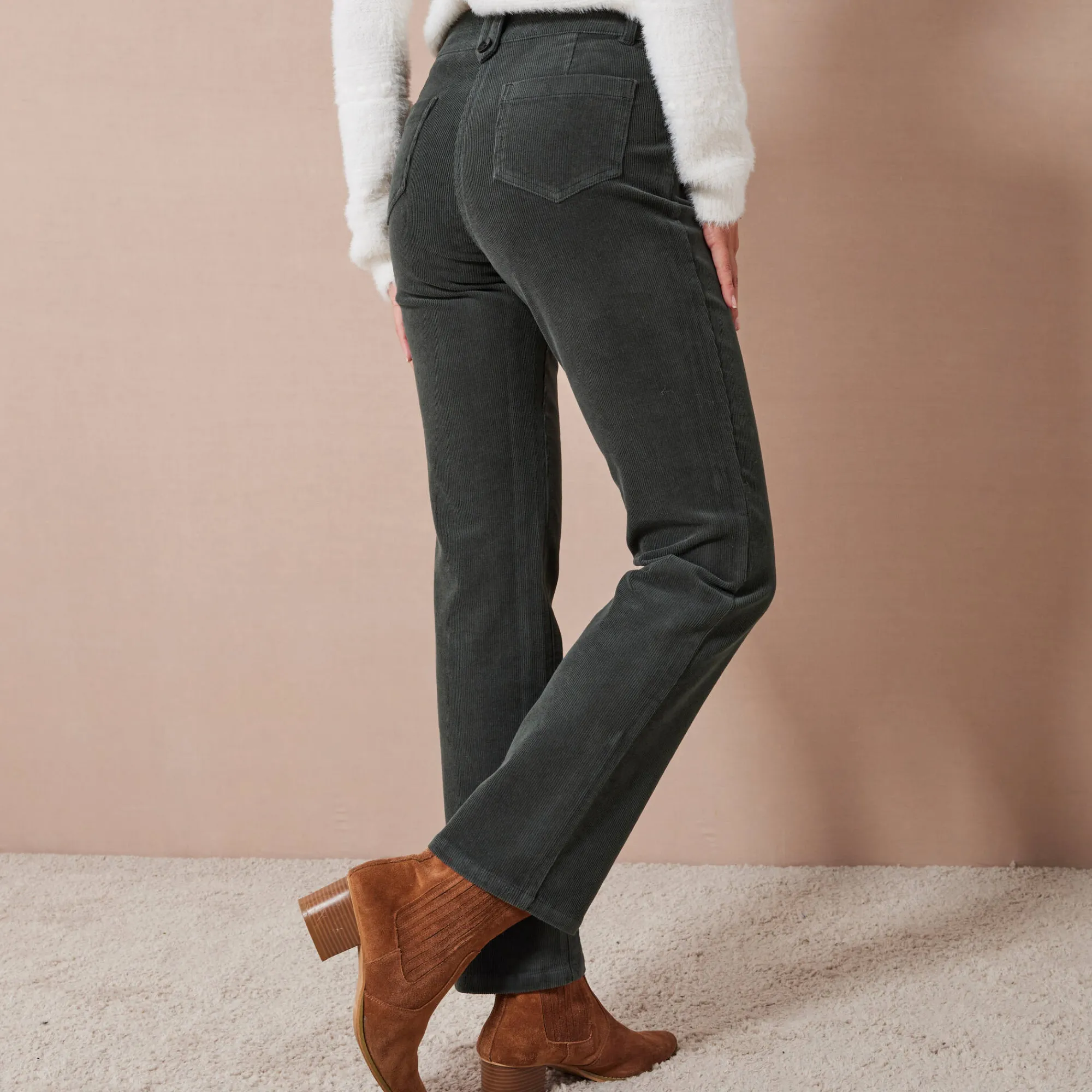 Broek<Blancheporte Broek in ribvelours met recht model donkergroen