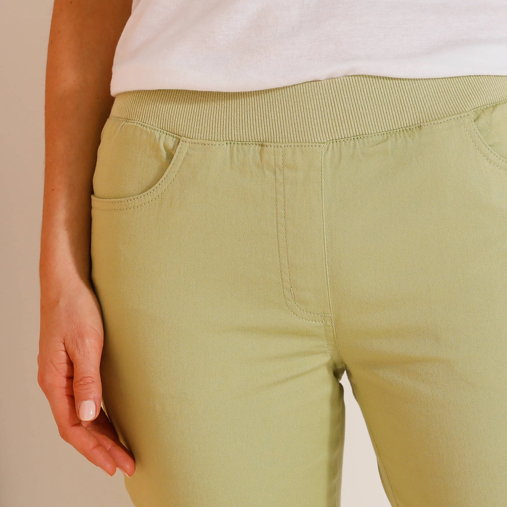 Broek<Blancheporte 3/4-broek met elastische taille lindegroen