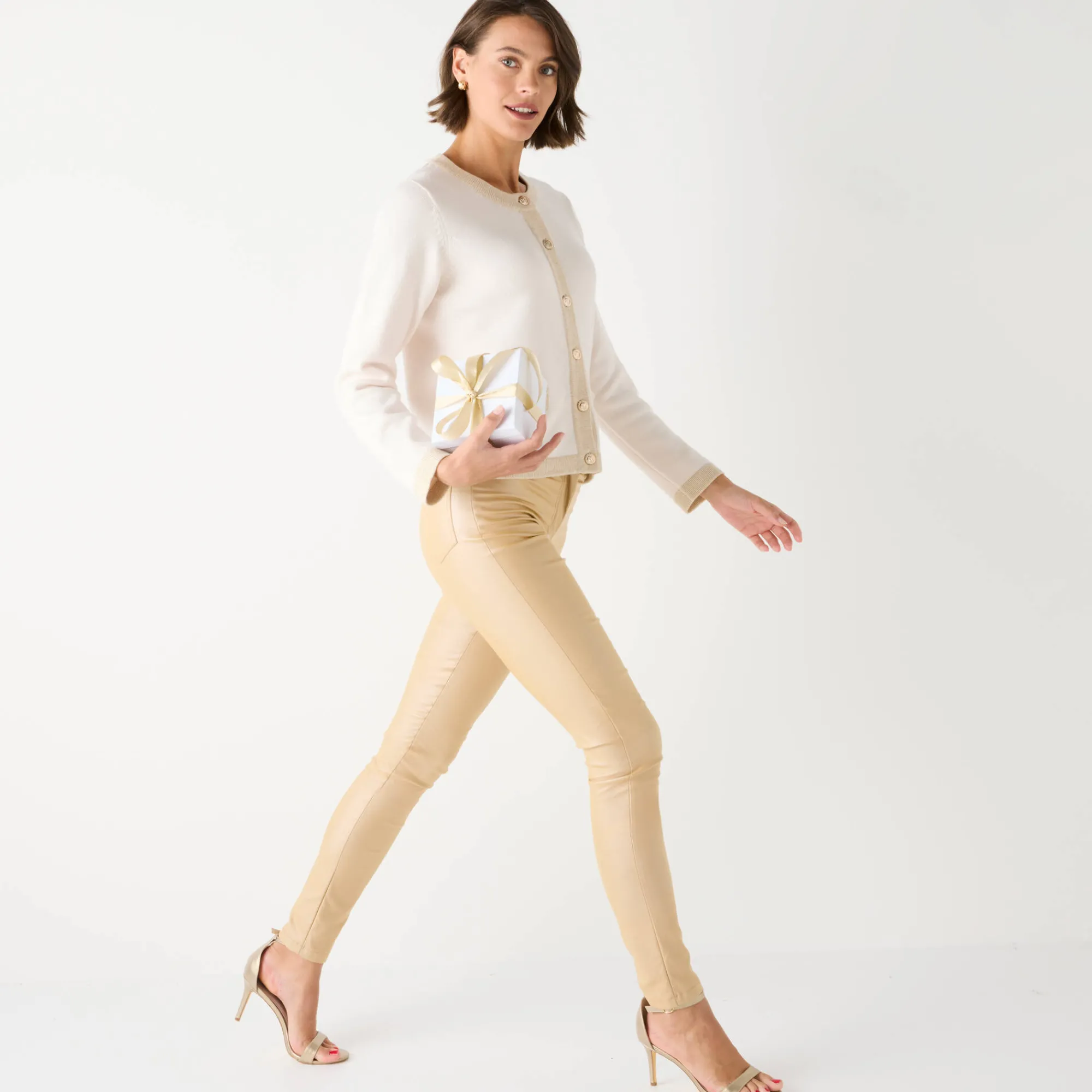 Feestoutfits Dames|Trui En Vest<Blancheporte Cardigan met goudkleurige knopen, glanzende details ecru