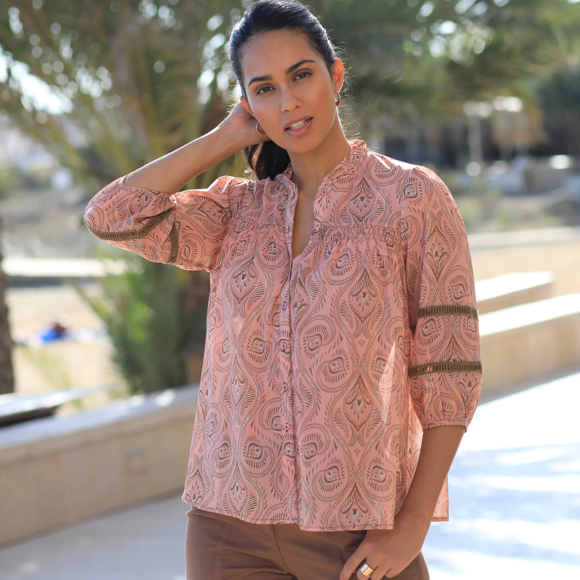 Bloes En Tuniek<Blancheporte Chemisier boutonné, détails smockés taupe / perzik