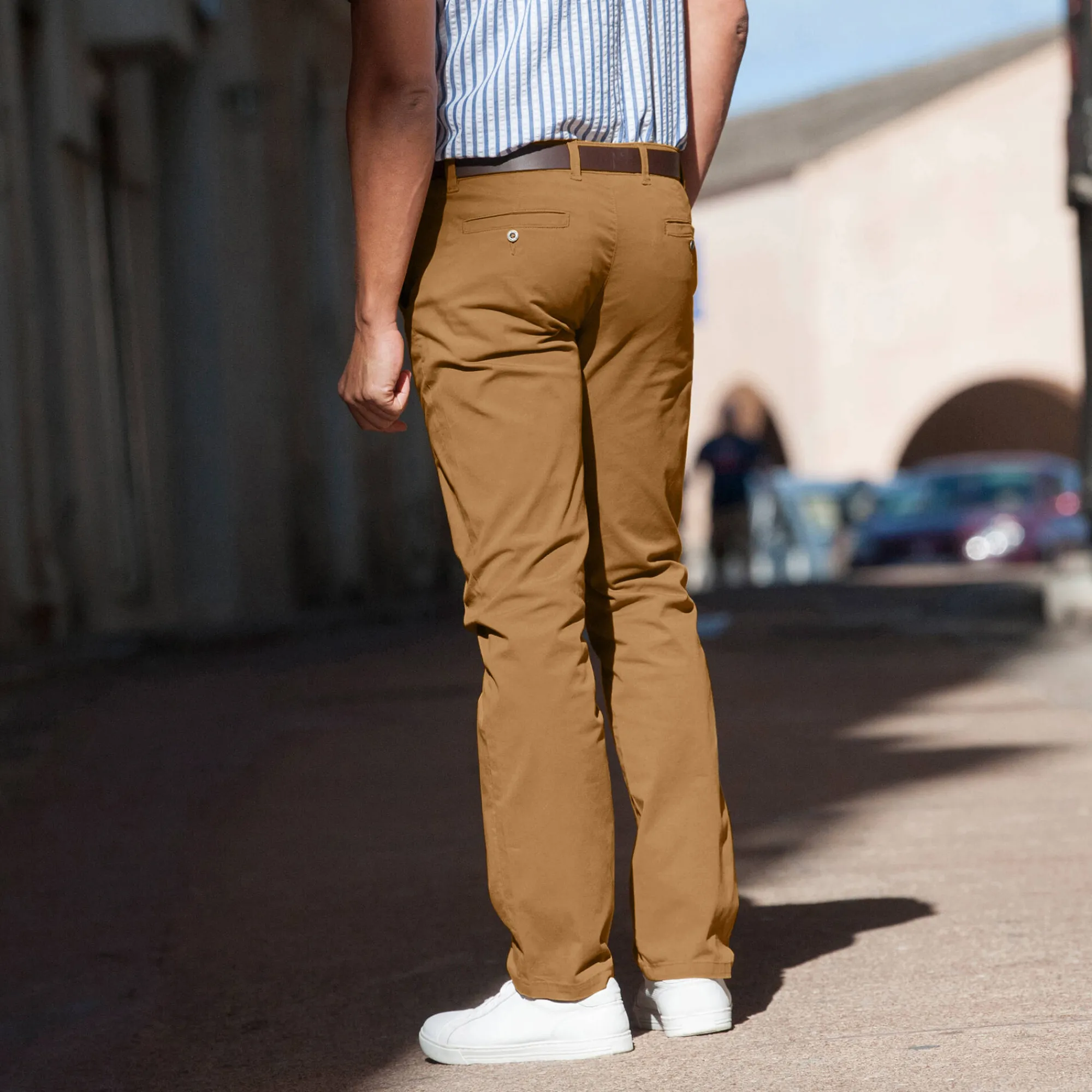 Broek<Blancheporte Chino broek, afgerond onder de buik karamel