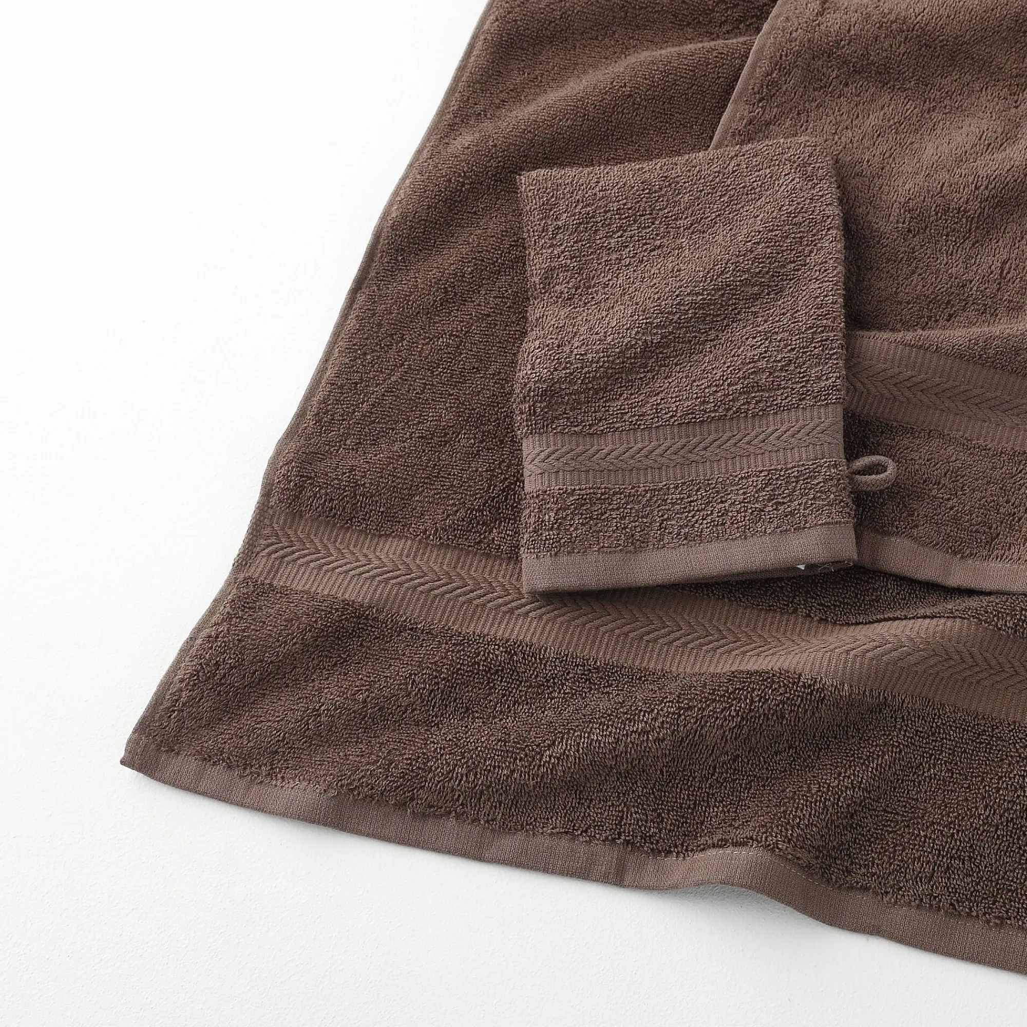 Badhanddoek<Colombine Collectie effen handdoeken 420 g/m2 met zacht comfort chocolade