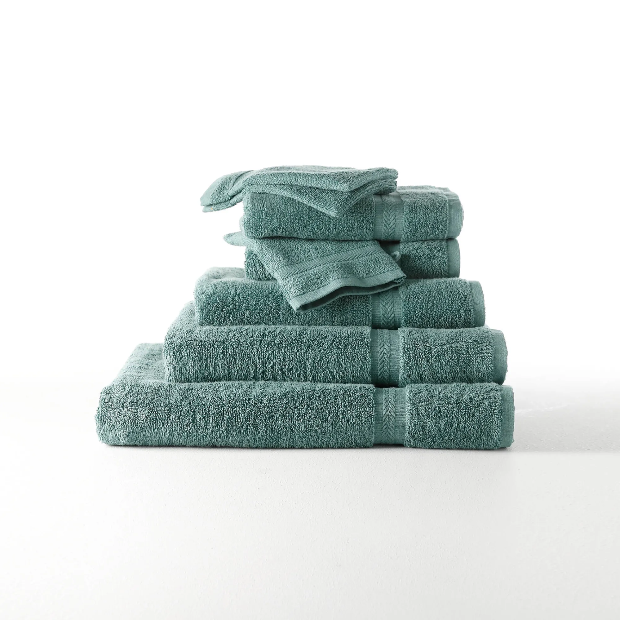 Badhanddoek<Colombine Collectie effen handdoeken 420 g/m2 met zacht comfort eucalyptus
