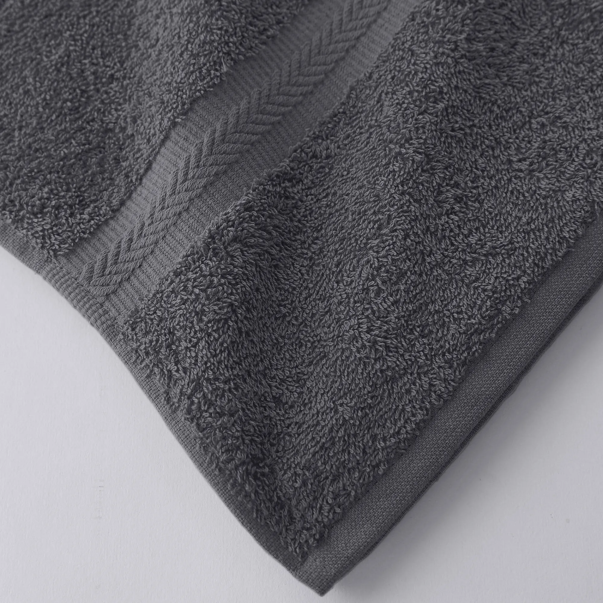Badhanddoek<Colombine Collectie effen handdoeken 420 g/m2 met zacht comfort antraciet