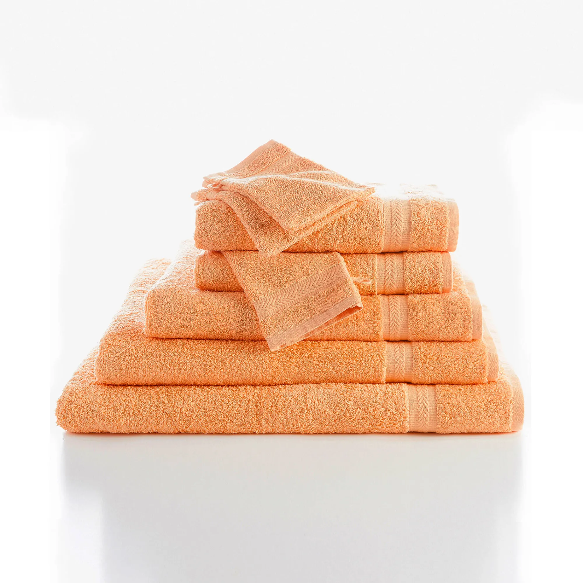 Badhanddoek<Colombine Collectie effen handdoeken 420 g/m2 met zacht comfort abrikoos